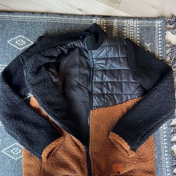 Sherpa zip up fleece jacket size medium black tan - Picture 2 of 7